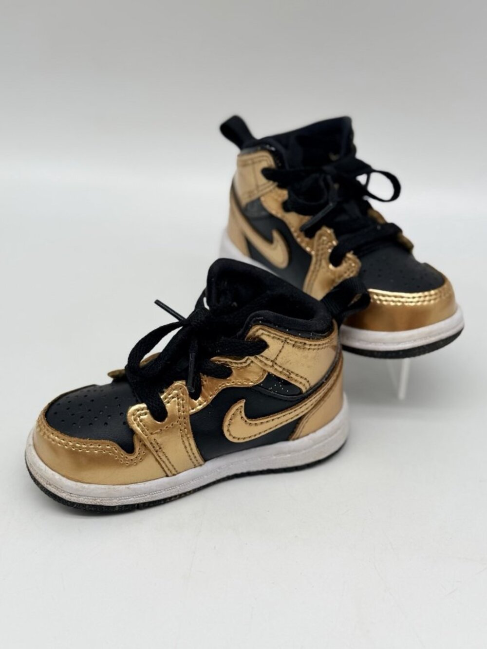 Nike Air Jordan Toddler Sneakers 1 Mid SE TD Size 5C Metallic Gold Black Shoes